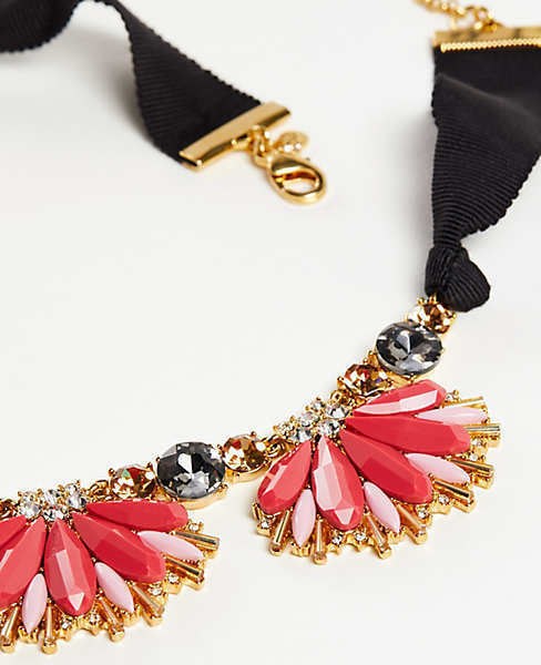 ANN TAYLOR Floral Statement Necklace