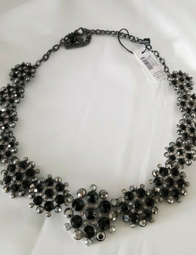 WHITE HOUSE BLACK MARKET BLACK STATEMENT NECKLACE