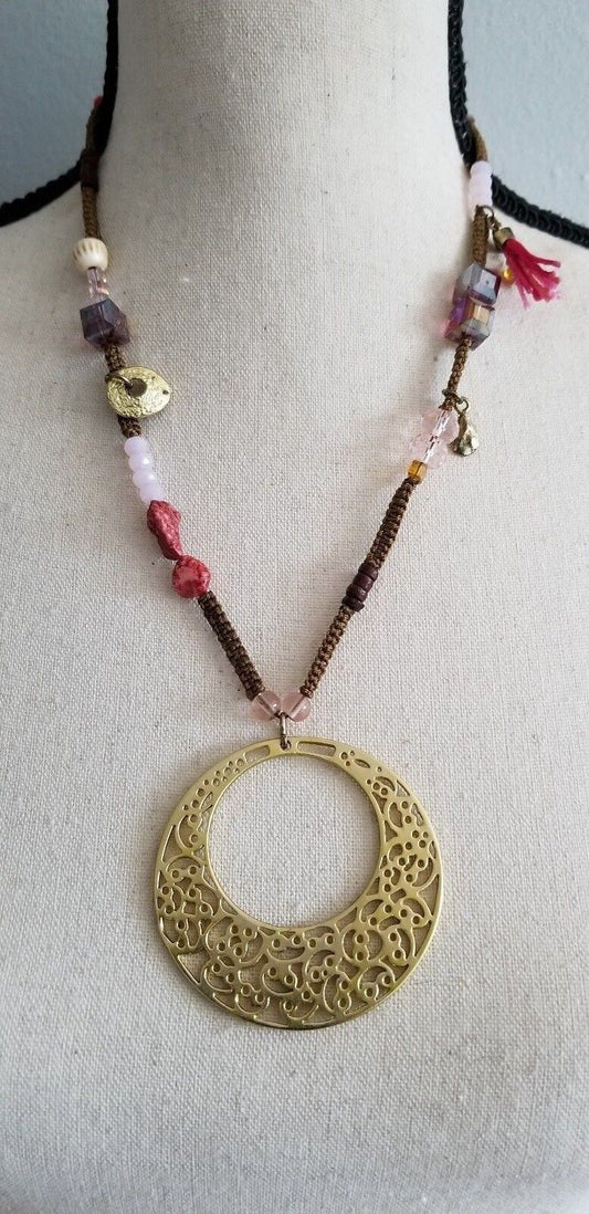 CHICO'S SHORT PENDANT