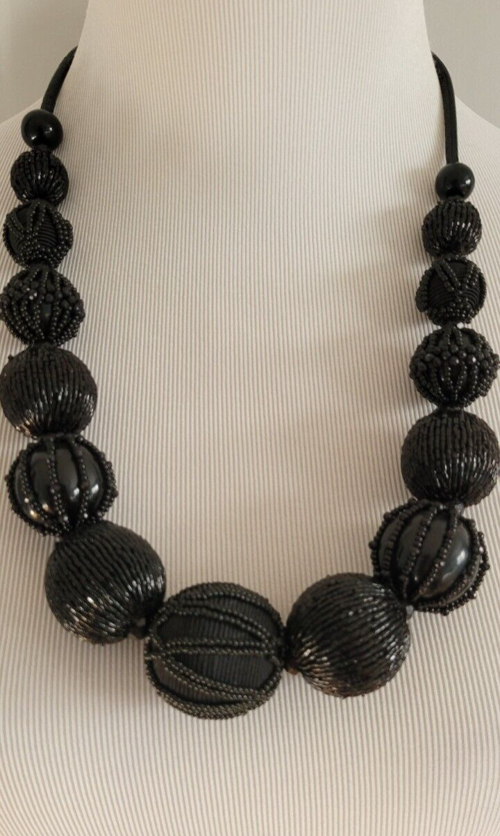 CHICO'S BLACK BEAD ADJUSTABLE NECKLACE