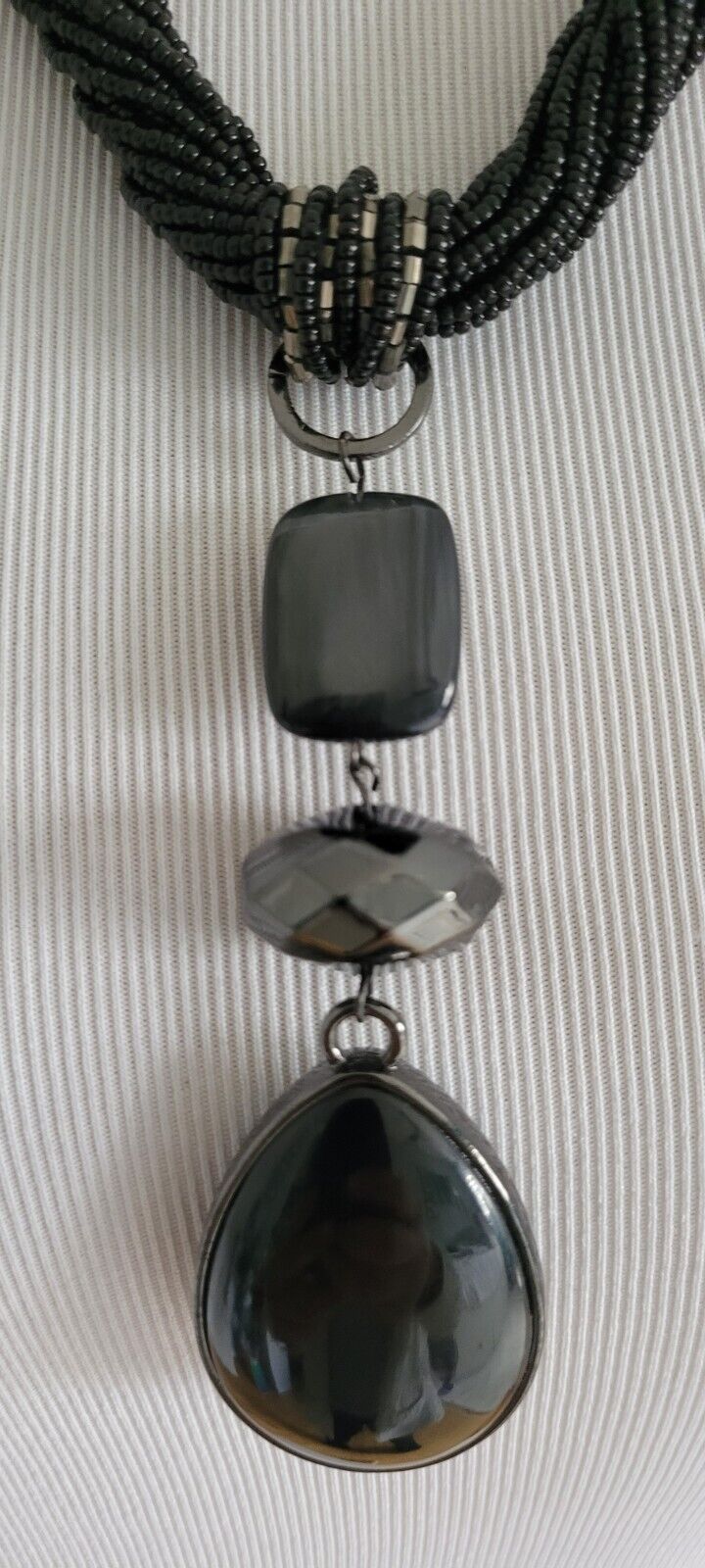 CHICO' S BEADED BLACK PENDANT NECKLACE