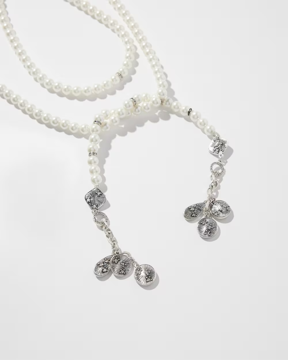 CHICO' S FAUX PEARL LARIAT NECKLACE